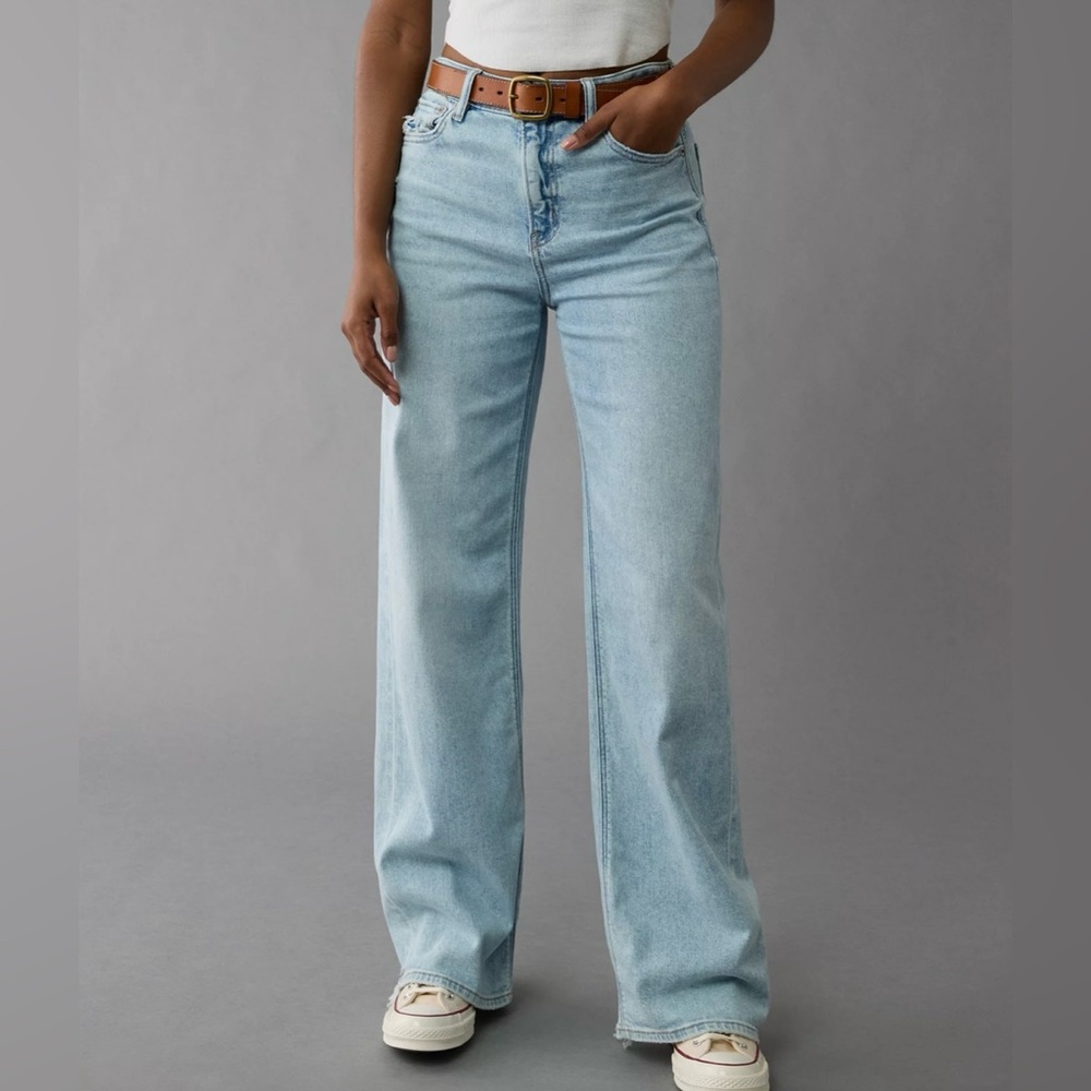 American Eagle Super High-Rise Baggy Wide Leg Jeans Size 12 Short